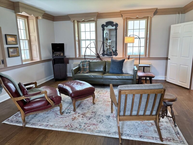 Manor House - Image 2
