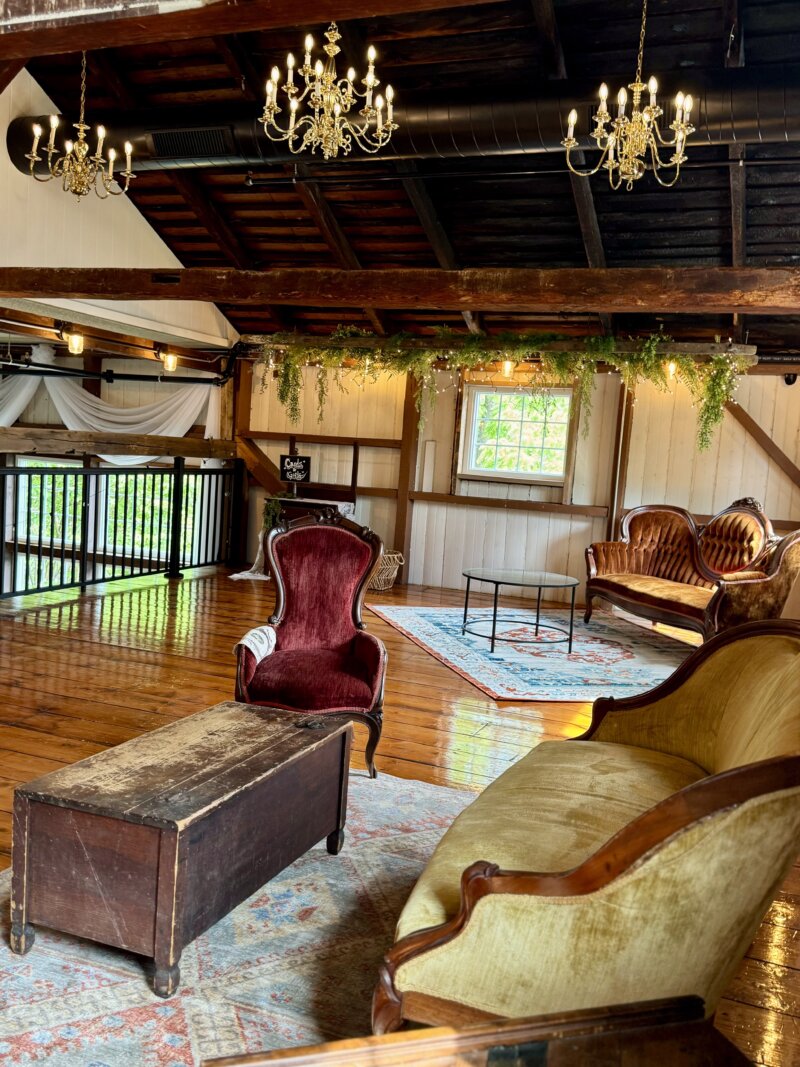 VIP Lounge - Image 2