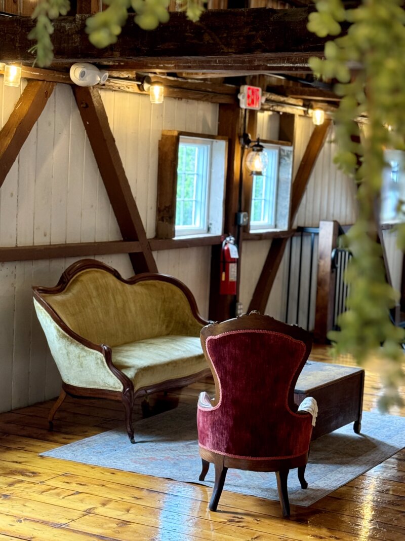 VIP Lounge - Image 6